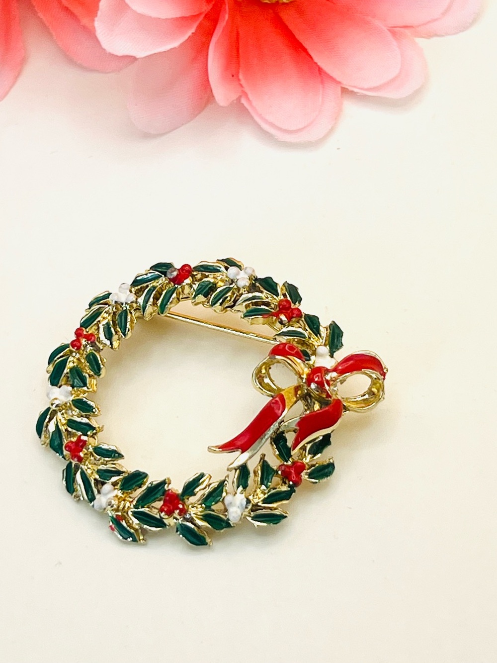 Festive Gold-Tone Christmas Wreath Brooch with Red Bow